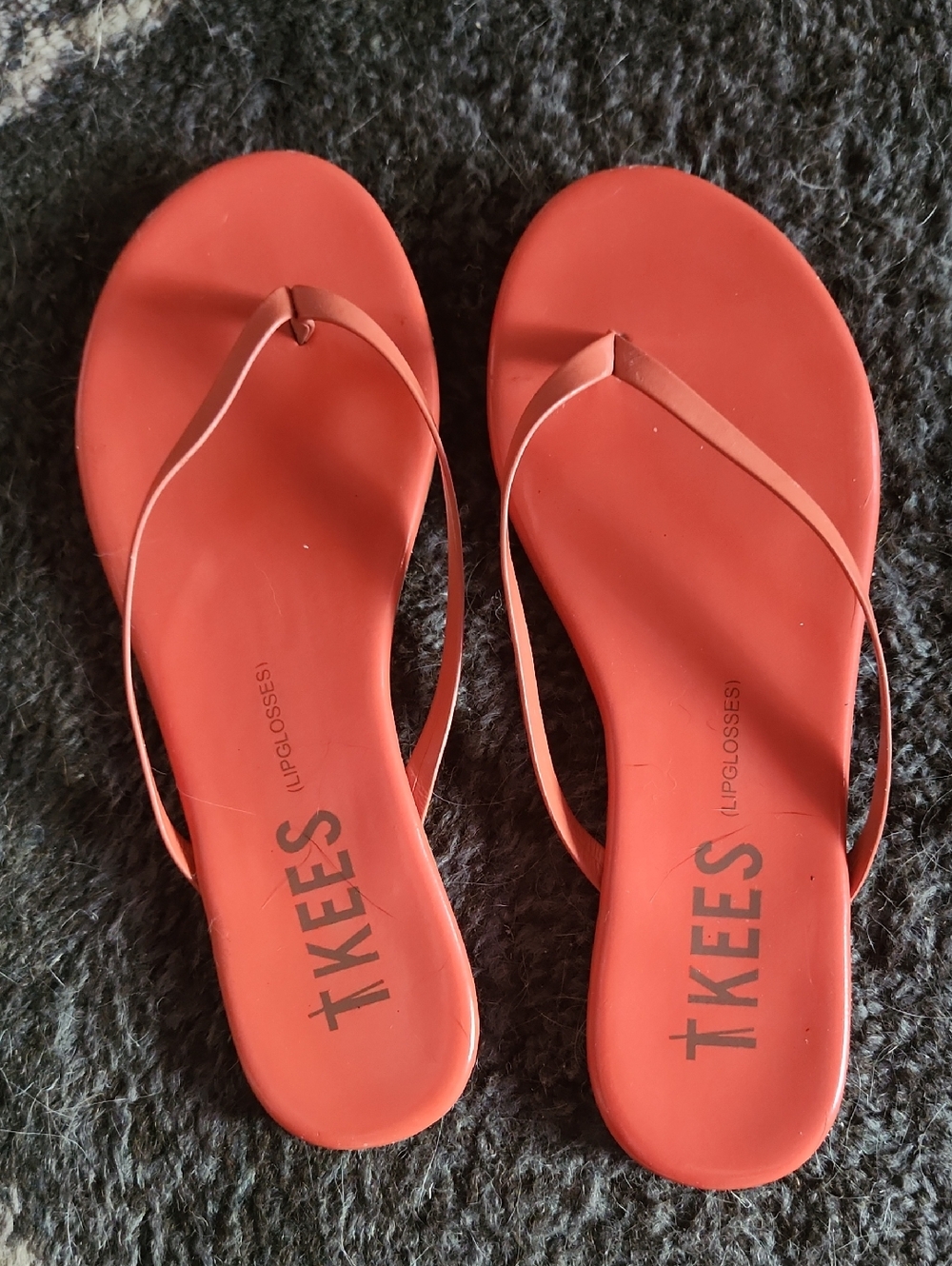 TKEES Lipgloss Flip Flop Sandals in Coral